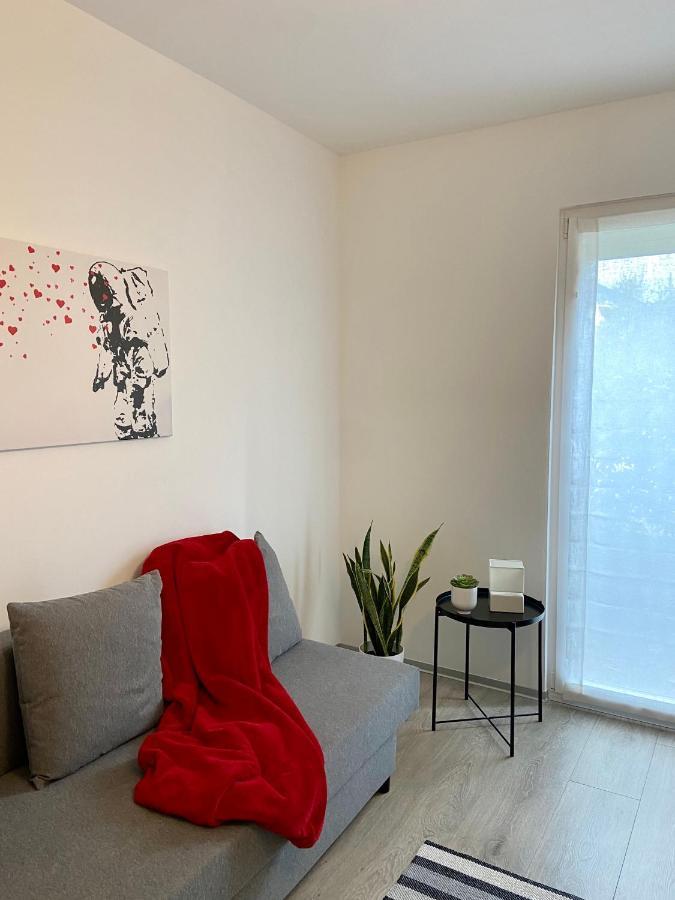 Appartamento Miranda Con Giardino Privato E Pool Zewnętrze zdjęcie